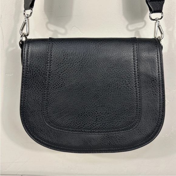 Carlos by Carlos Santana Black Crossbody Bag with Floral Strap - Picture 3 of 10